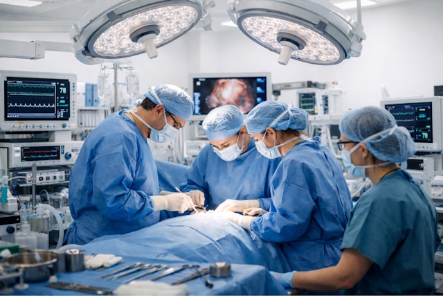praticien hospitalier